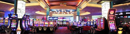 Studio live-dealer Spadegaming dengan kamera HD multi-sudut